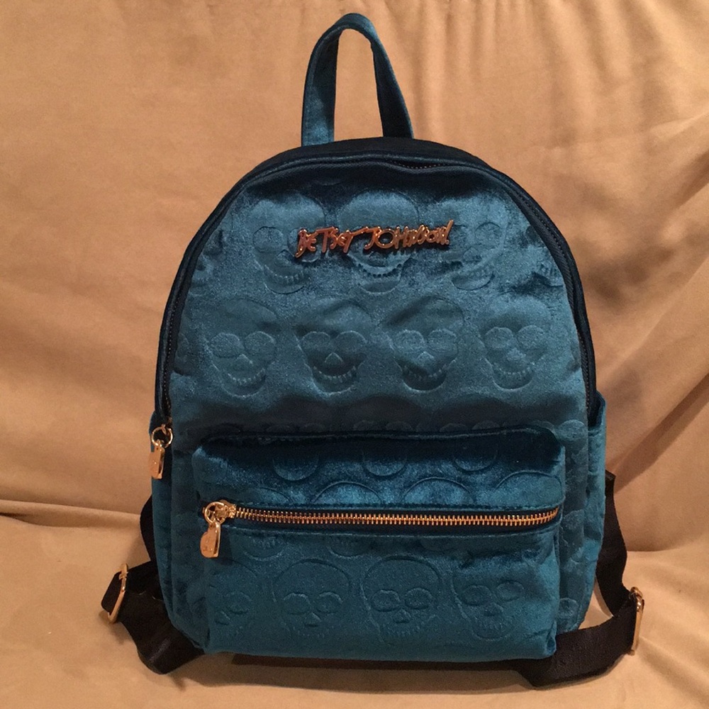 NWT Betsey Johnson Skull Velvet Backpack 💀